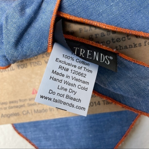 Tail Trends Scoop Neck Bandana Large Peace Symbol NWT - Picture 4 of 5